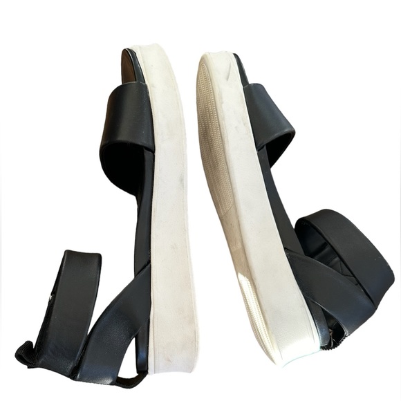 Franco Sarto Sandals - Picture 3 of 5